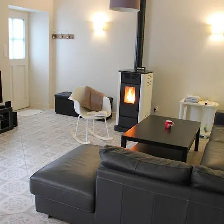 منزل ريفي Maison En Pierres Avec Jardin Clos A Coulonges, Animaux Acceptes - Fr-1-653-127