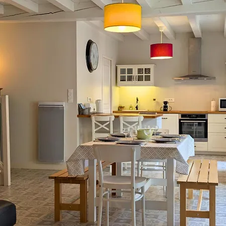 בית כפרי Maison En Pierres Avec Jardin Clos A Coulonges, Animaux Acceptes - Fr-1-653-127 *