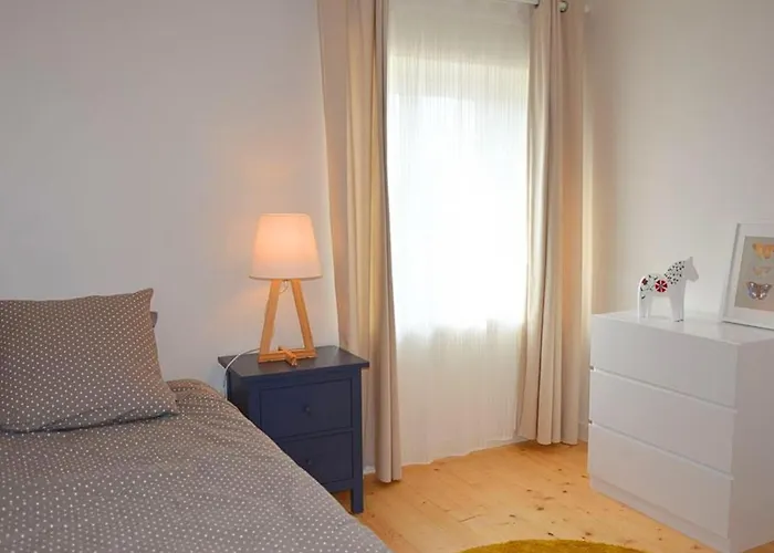 بيت للعطل Maison En Pierres Avec Jardin Clos A Coulonges, Animaux Acceptes - Fr-1-653-127