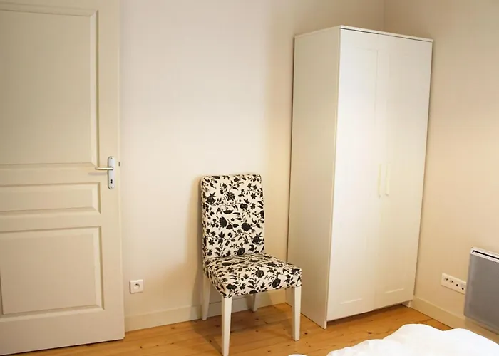 Maison En Pierres Avec Jardin Clos A Coulonges, Animaux Acceptes - Fr-1-653-127 Coulonges (Charente)