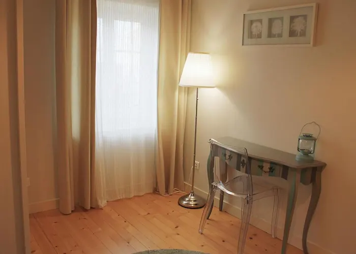 Maison En Pierres Avec Jardin Clos A Coulonges, Animaux Acceptes - Fr-1-653-127 Coulonges (Charente)